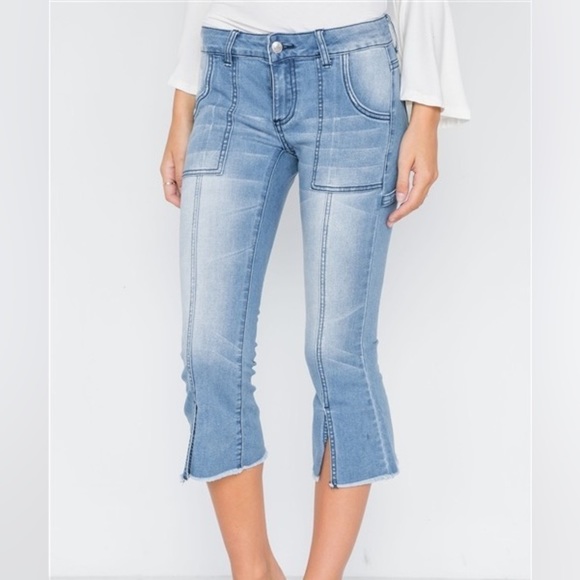 Denim - MID RISE FLARE CROP JEANS